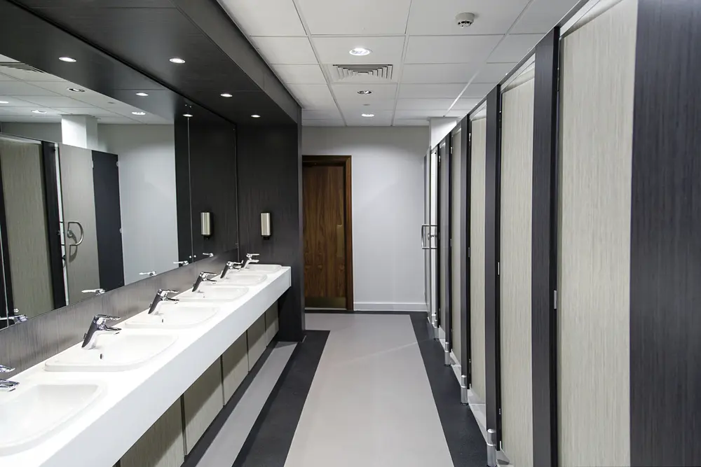 Modern Bathroom - Toilet Cubicles